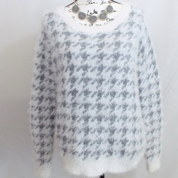 Mudd Scoopneck Eyelash Pullover Houndstooth White & Gray Sweater Sz Juniors Lg - Picture 2 of 6